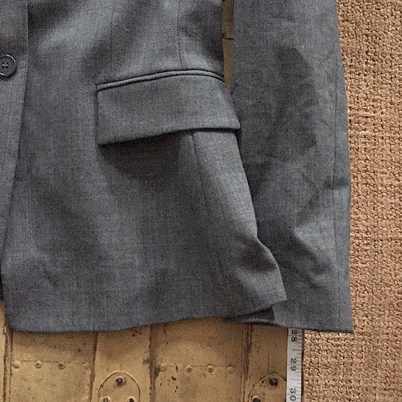 TAHARI HEATHER GRAY 2 PC PANT BLAZER SUIT SET 6 - Picture 16 of 16